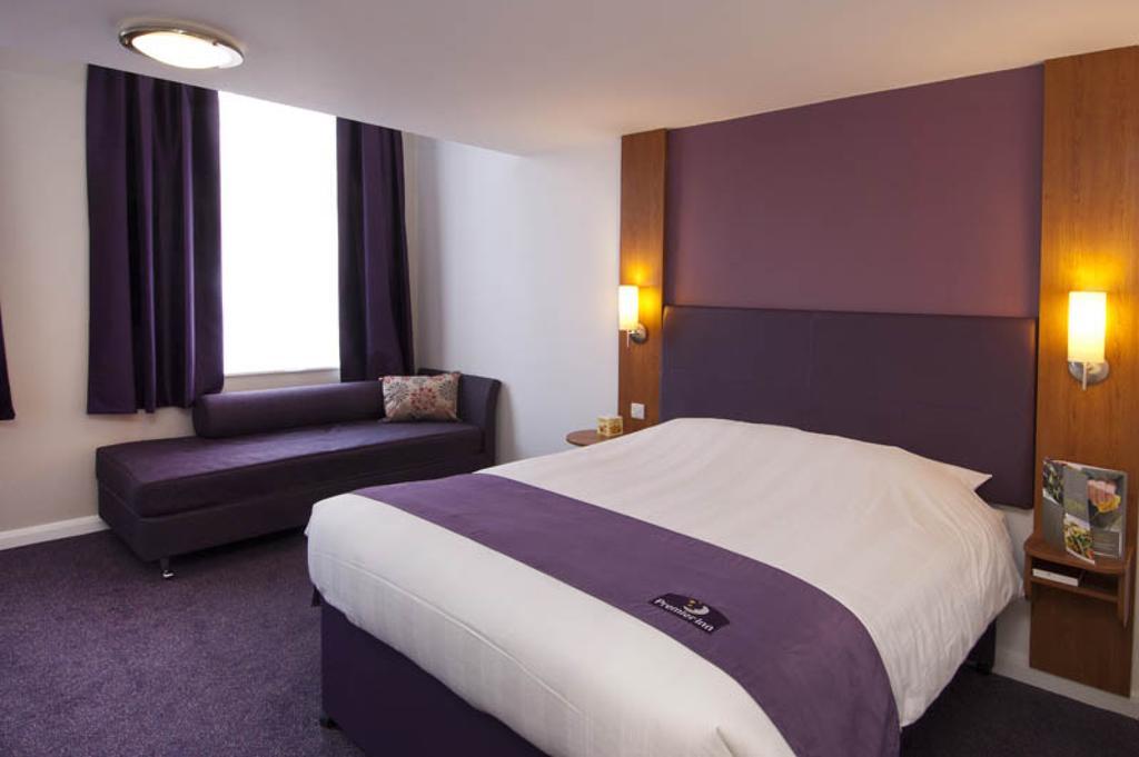 Campanile Hotel Донкастър Екстериор снимка